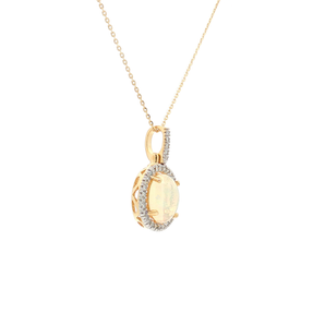Yellow Gold Charm Necklace with Cabochon Opal 1.36 14K 16 TDW